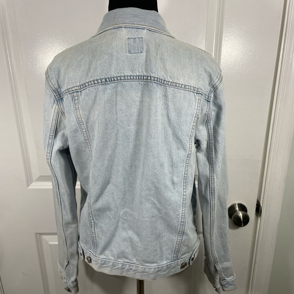 Gap Light Blue Denim Jacket Size Medium CB- - Picture 14 of 14